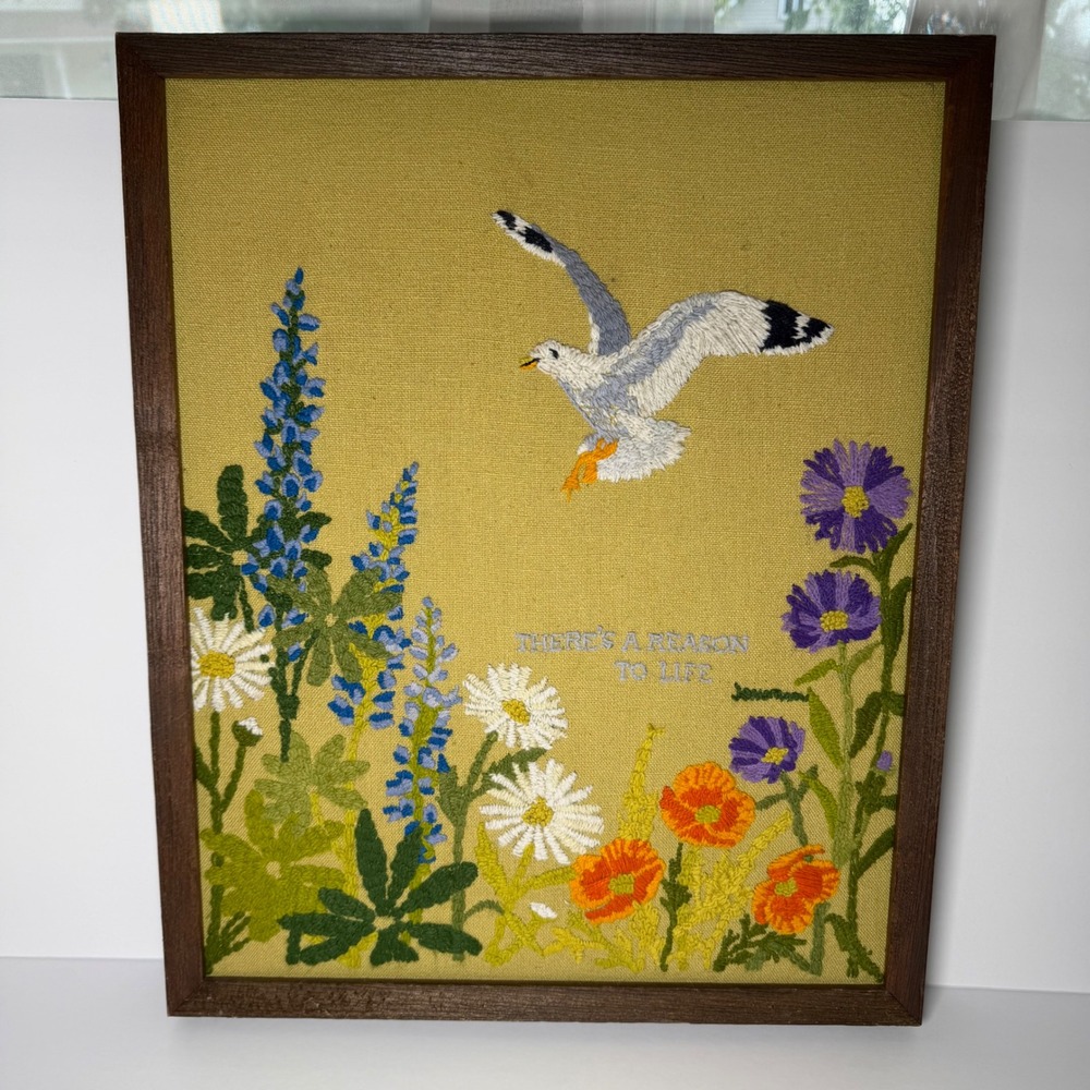 Vintage Embroidered Jonathan Livingston Seagull Wildflower 15x12 Floral Crewel